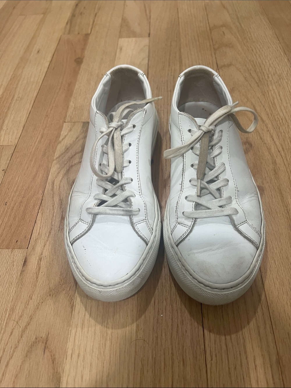 Common project Women’s White Leather Low-Top Sneakers - Classic Casual Style